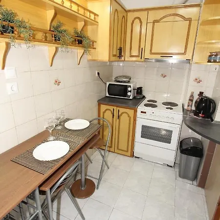 Apartment Agios Nikolaos Train Station 1 Bedroom 4 Pers. *